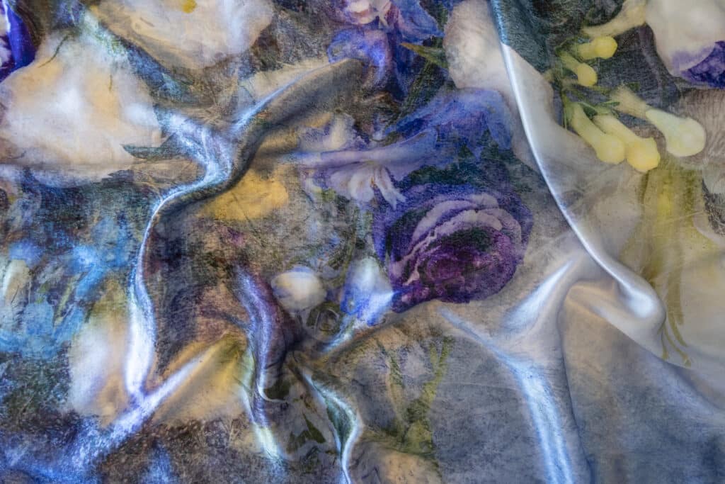 Floraveira - Lilies and Lisianthus Shawl