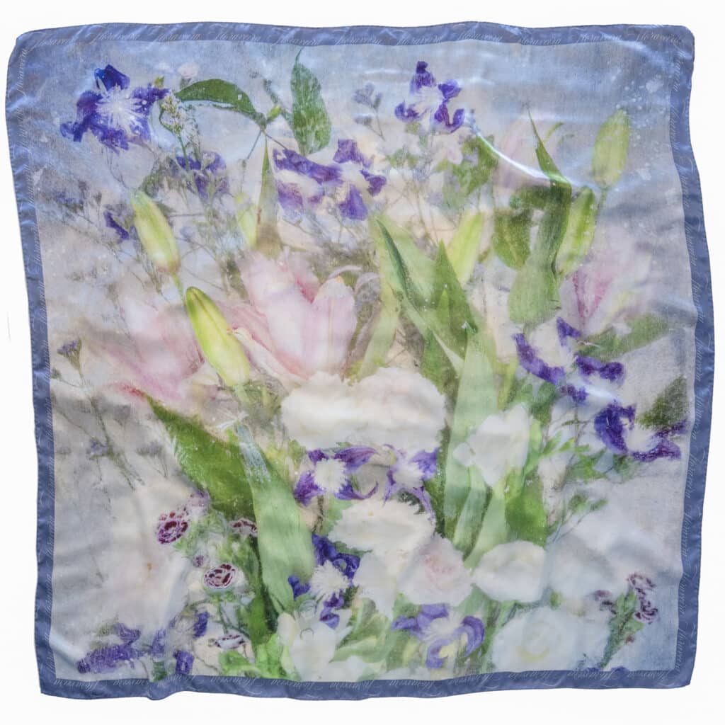 Floraveira - Lisianthus and Clematis Pewter Scarf