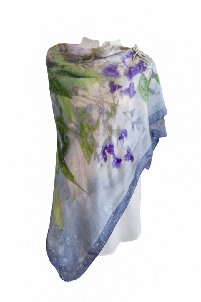 Floraveira - Lisianthus and Clematis Pewter Scarf