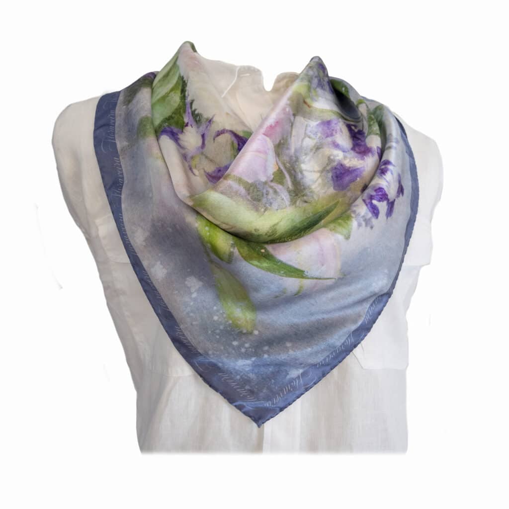 Floraveira - Lisianthus and Clematis Pewter Scarf
