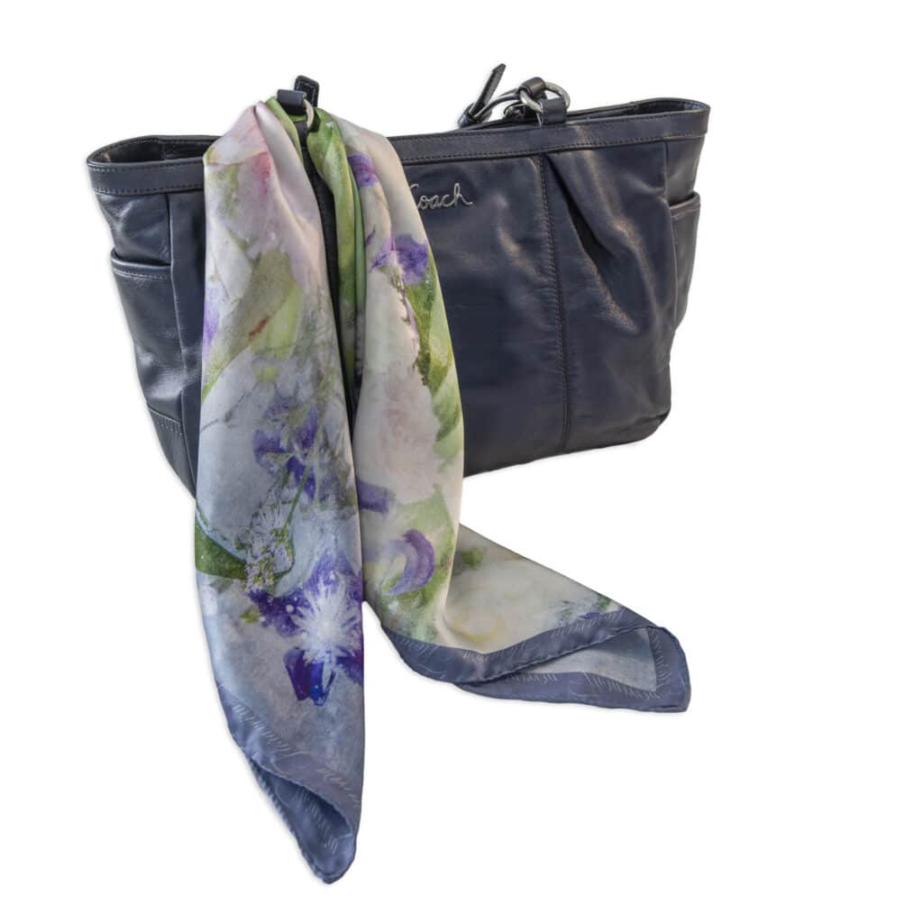 Floraveira - Lisianthus and Clematis Pewter Scarf