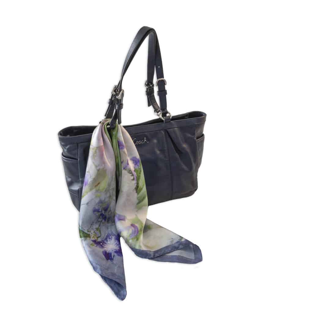 Floraveira - Lisianthus and Clematis Pewter Scarf
