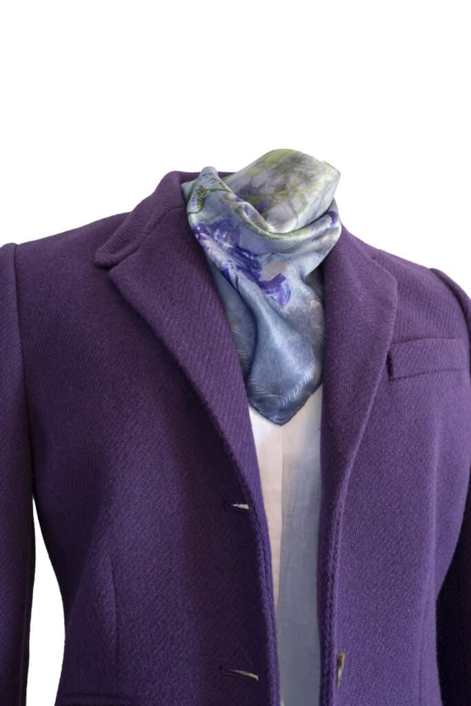 Floraveira - Lisianthus and Clematis Pewter Scarf