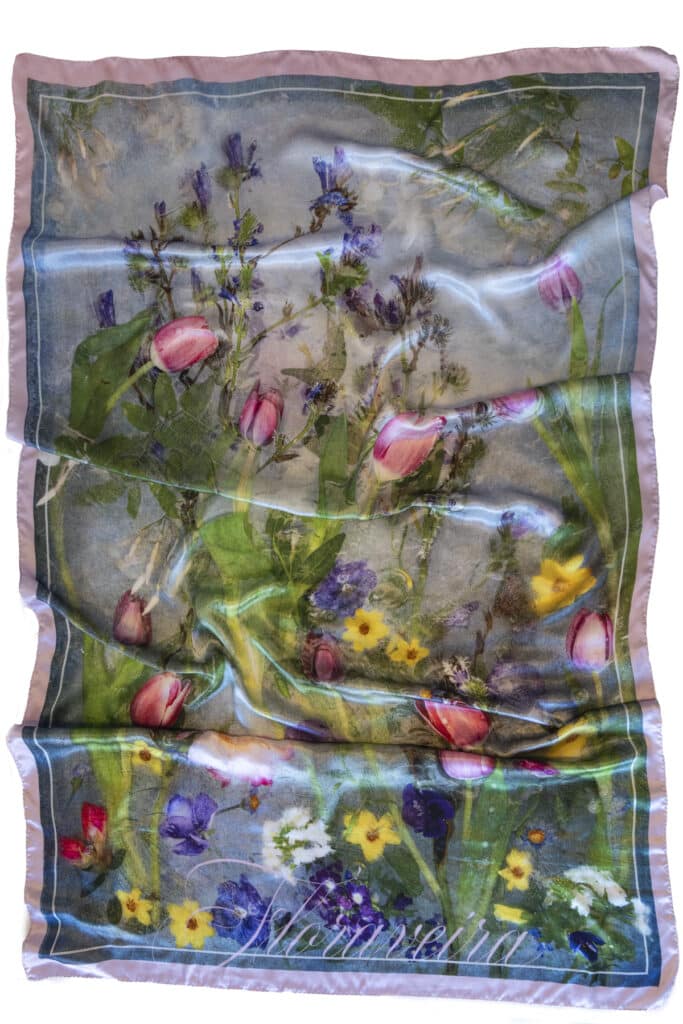 Floraveira - Tulips Scarf